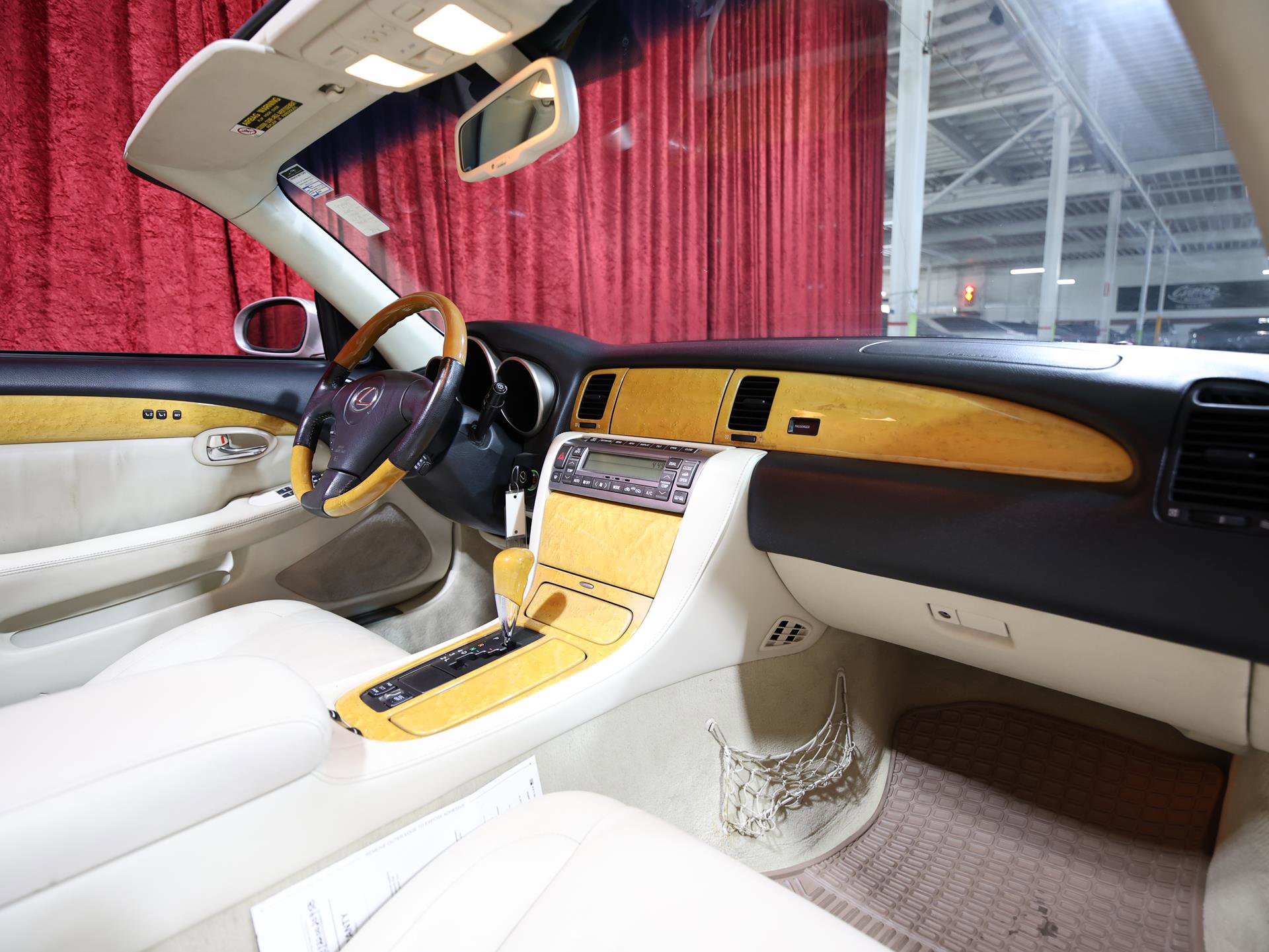 Used 2002 Lexus SC 430 Convertible image 26