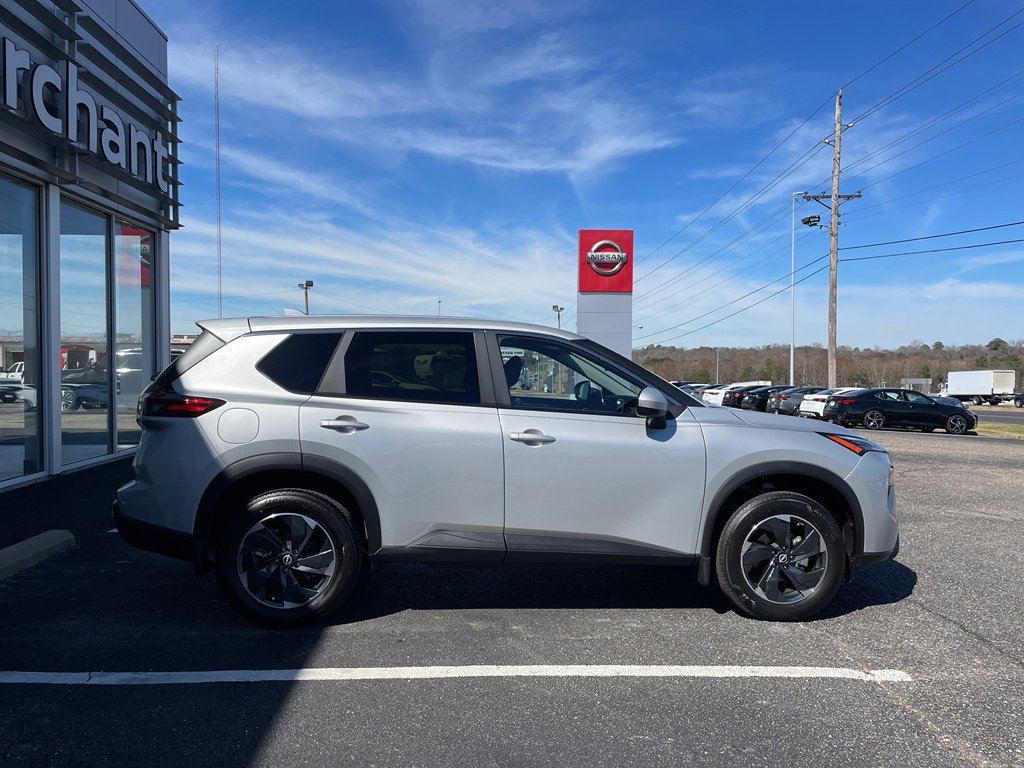 Certified 2025 Nissan Rogue SV image 22