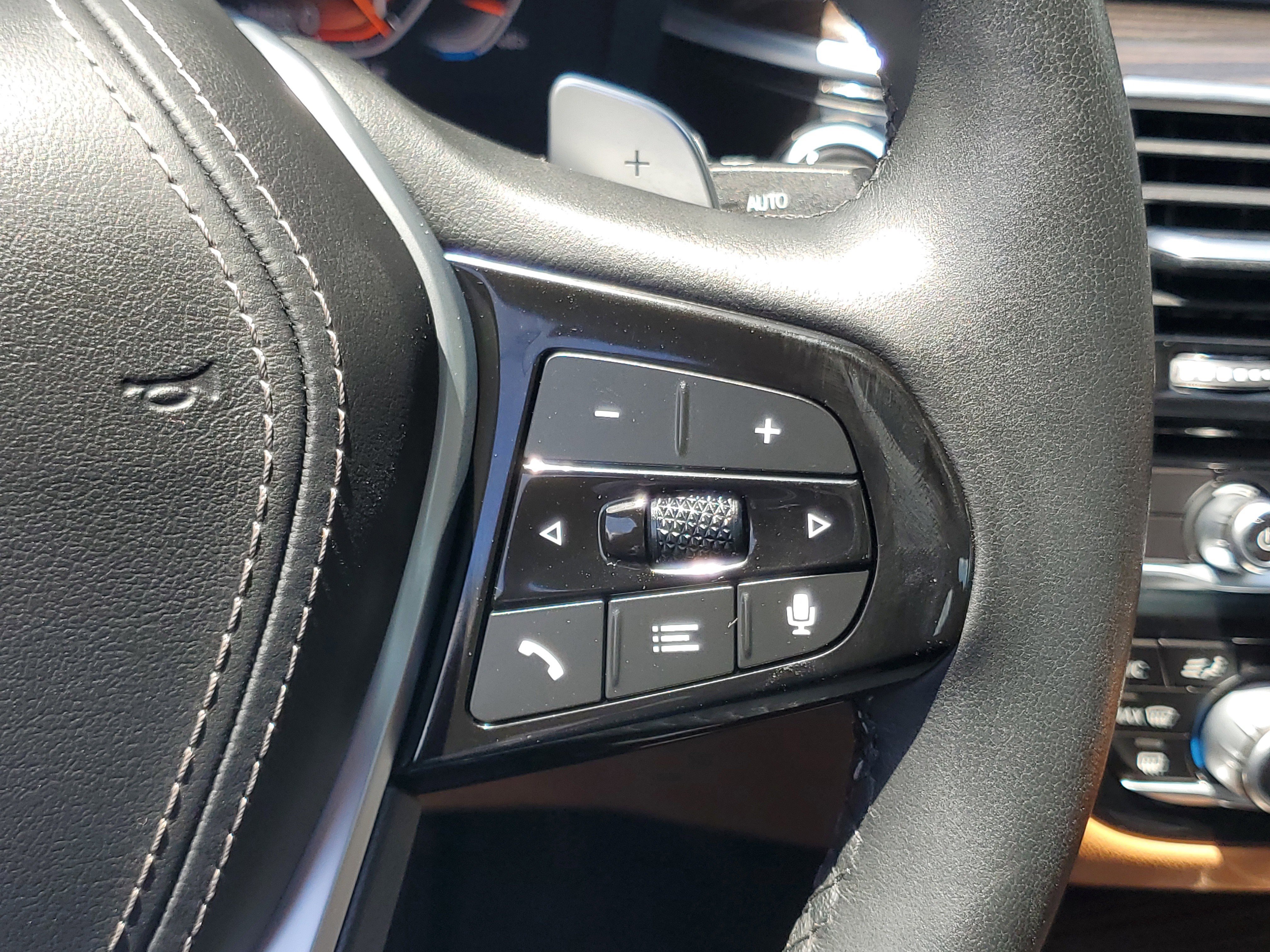 Used 2022 BMW 530i xDrive w/ Convenience Package image 24