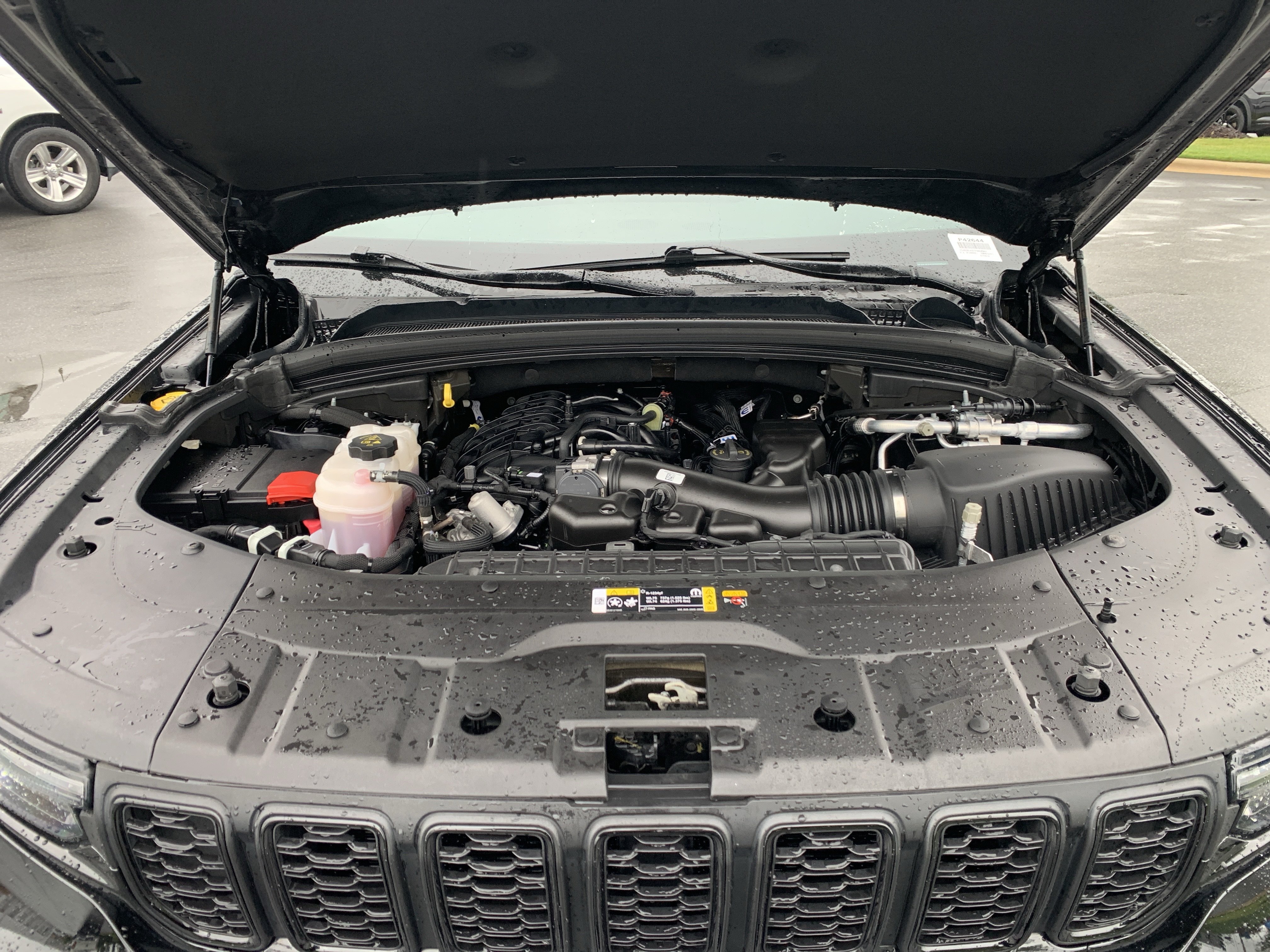 Used 2023 Jeep Grand Cherokee L Laredo AWD/4WD image 36