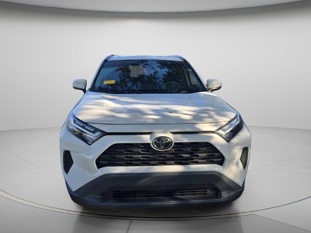 Used 2020 Toyota RAV4 Limited AWD/4WD image 3