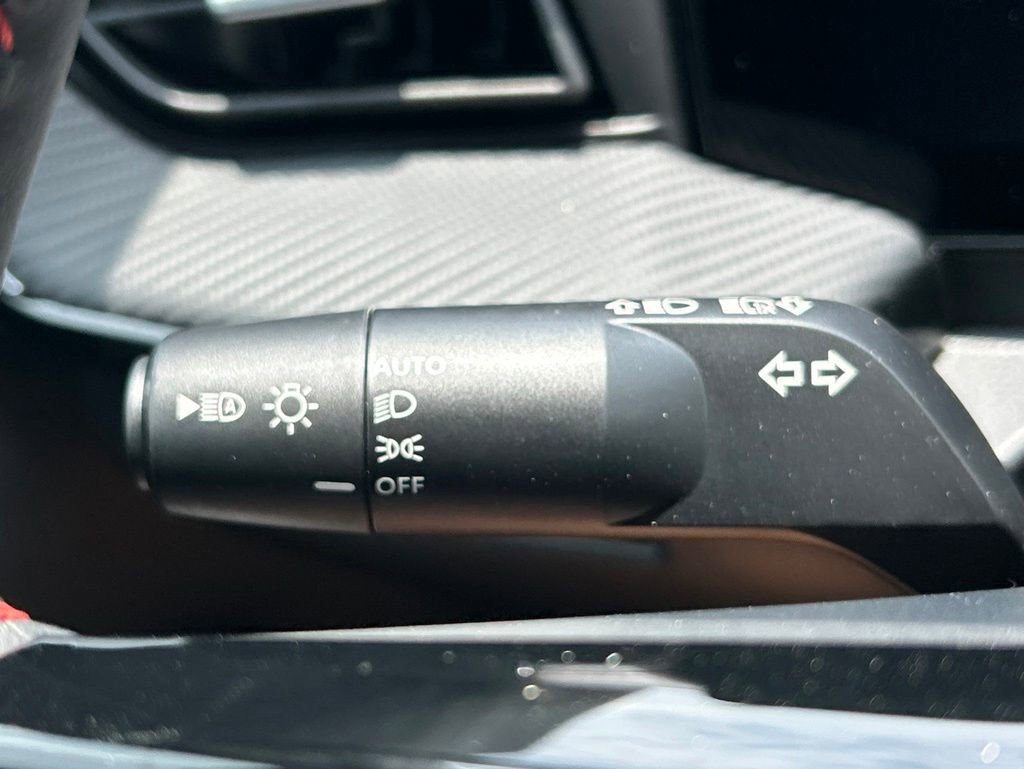 New 2026 Nissan Kicks SR FWD image 21