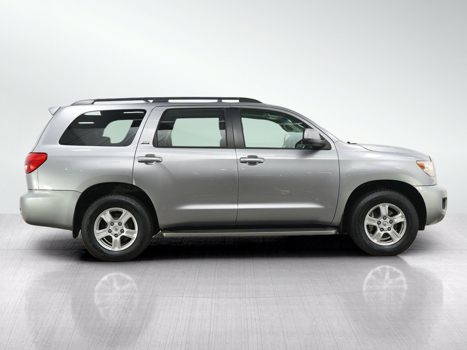 Used 2010 Toyota Sequoia SR5 AWD/4WD image 7
