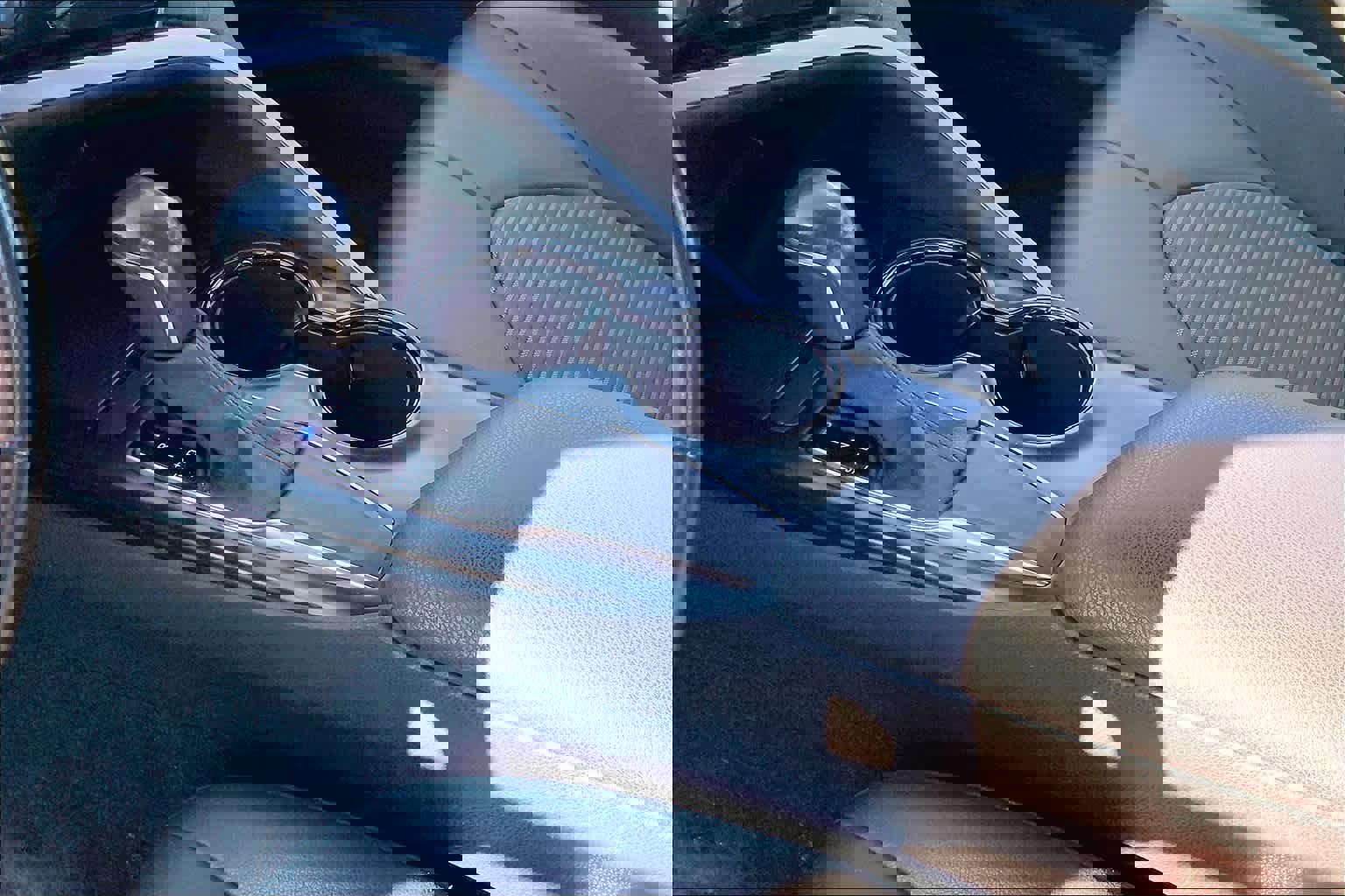 Used 2020 Toyota Camry SE image 16