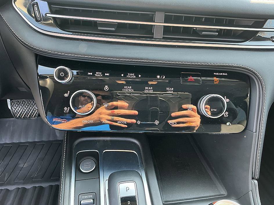 Used 2023 INFINITI QX60 Luxe w/ Cargo Package image 19