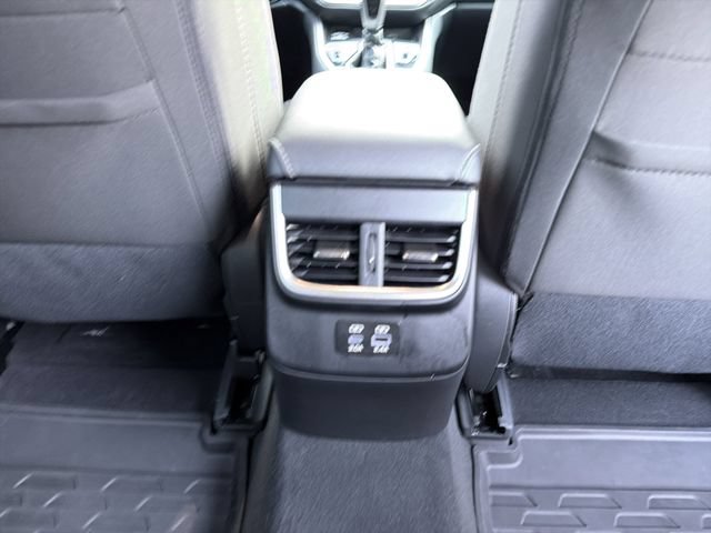 Used 2025 Subaru Outback Premium AWD/4WD image 27