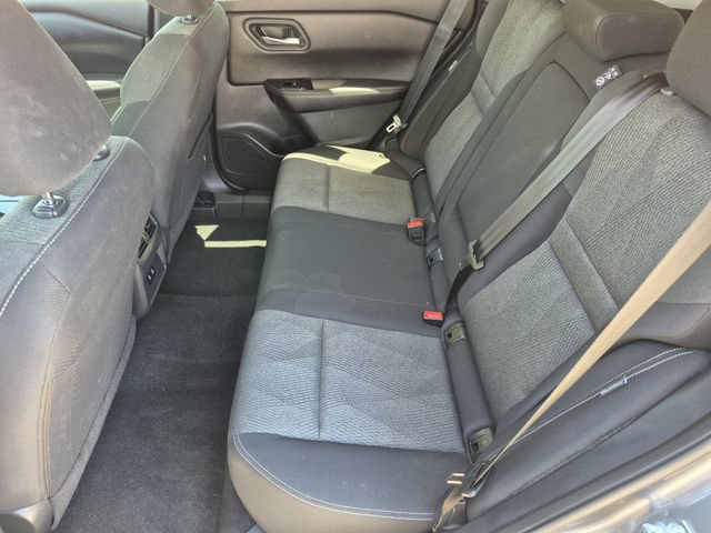 Certified 2025 Nissan Rogue SV FWD image 22