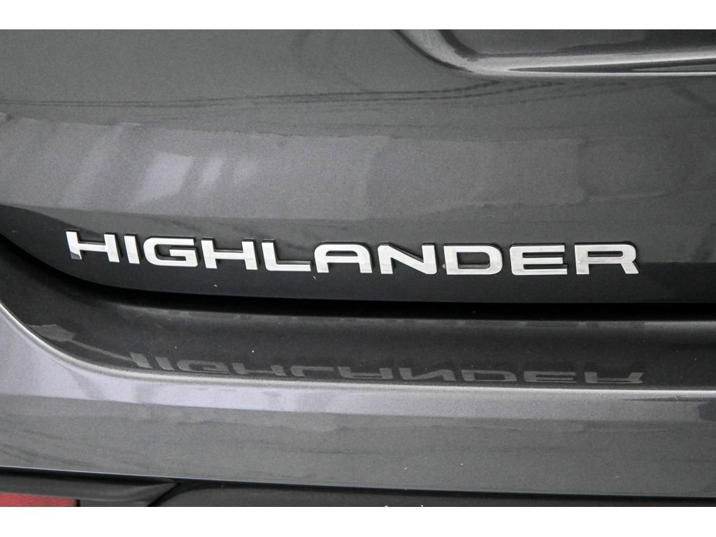 Used 2023 Toyota Highlander XLE image 58