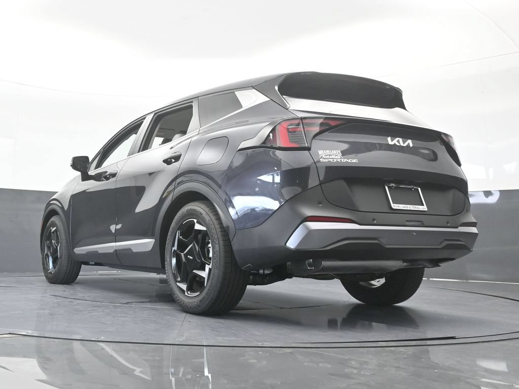 Used 2026 Kia Sportage EX FWD image 57