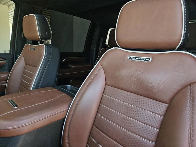 Used 2025 GMC Sierra 3500 Denali Ultimate AWD/4WD image 25