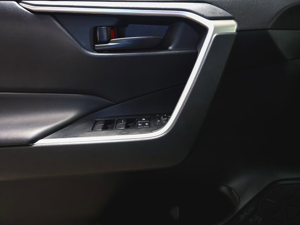 Used 2025 Toyota RAV4 LE image 18