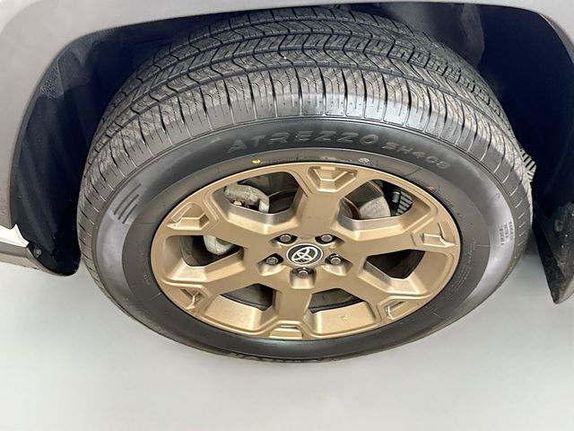 Used 2023 Toyota RAV4 AWD Hybrid image 29