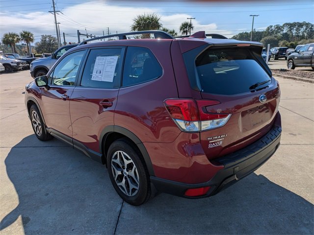 Used 2019 Subaru Forester Premium w/ All-Weather Package image 6