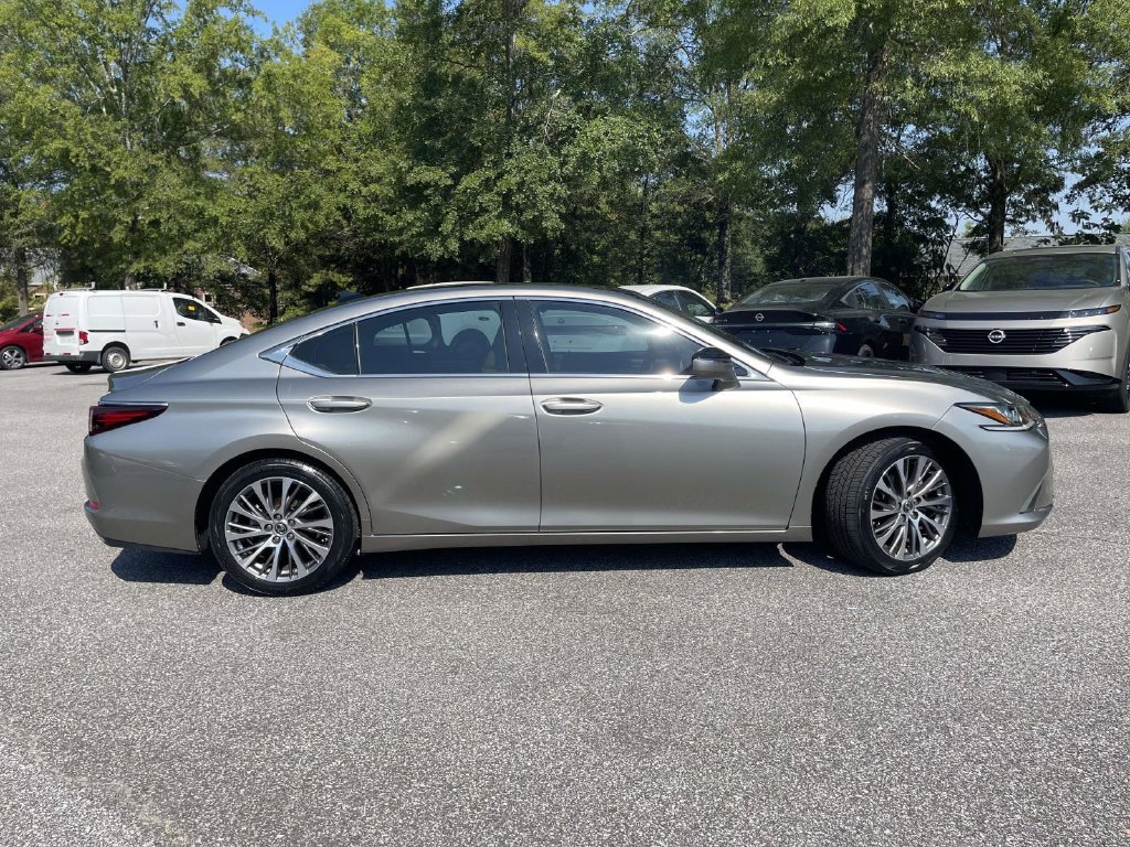 Used 2019 Lexus ES 350 w/ Accessory Package 2 FWD image 2