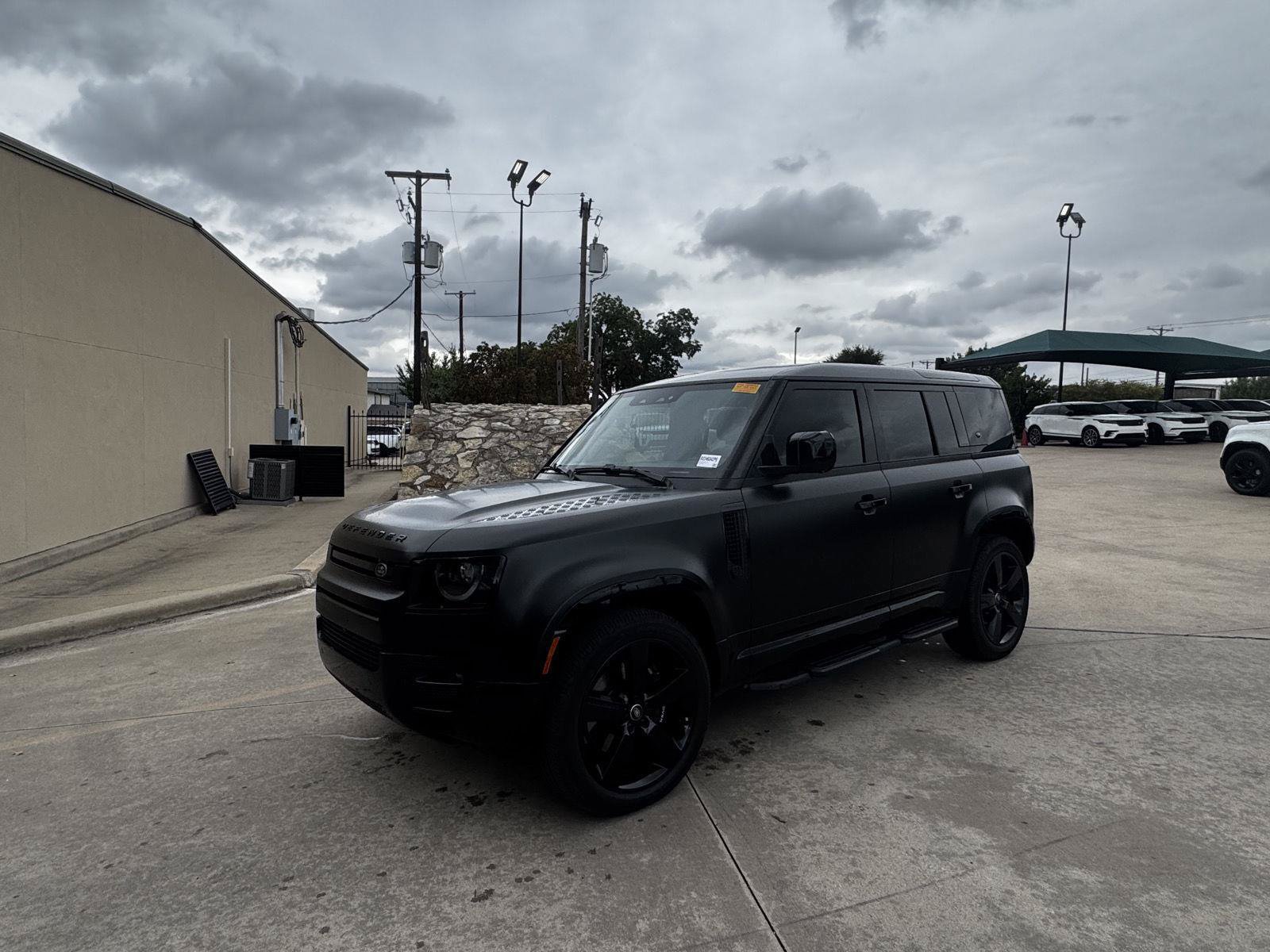 Certified 2024 Land Rover Defender 110 V8 AWD/4WD image 1