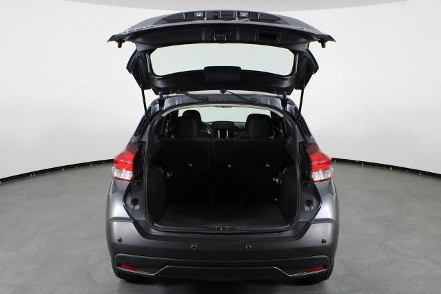 Certified 2020 Nissan Kicks SV FWD image 17