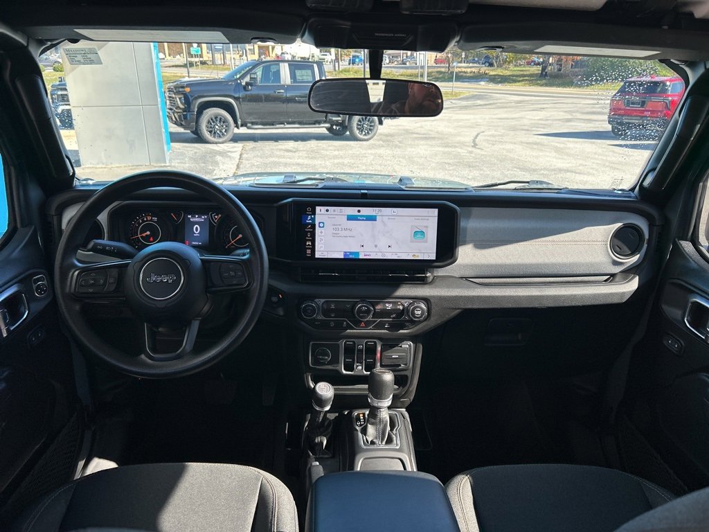 Used 2024 Jeep Gladiator Sport image 17