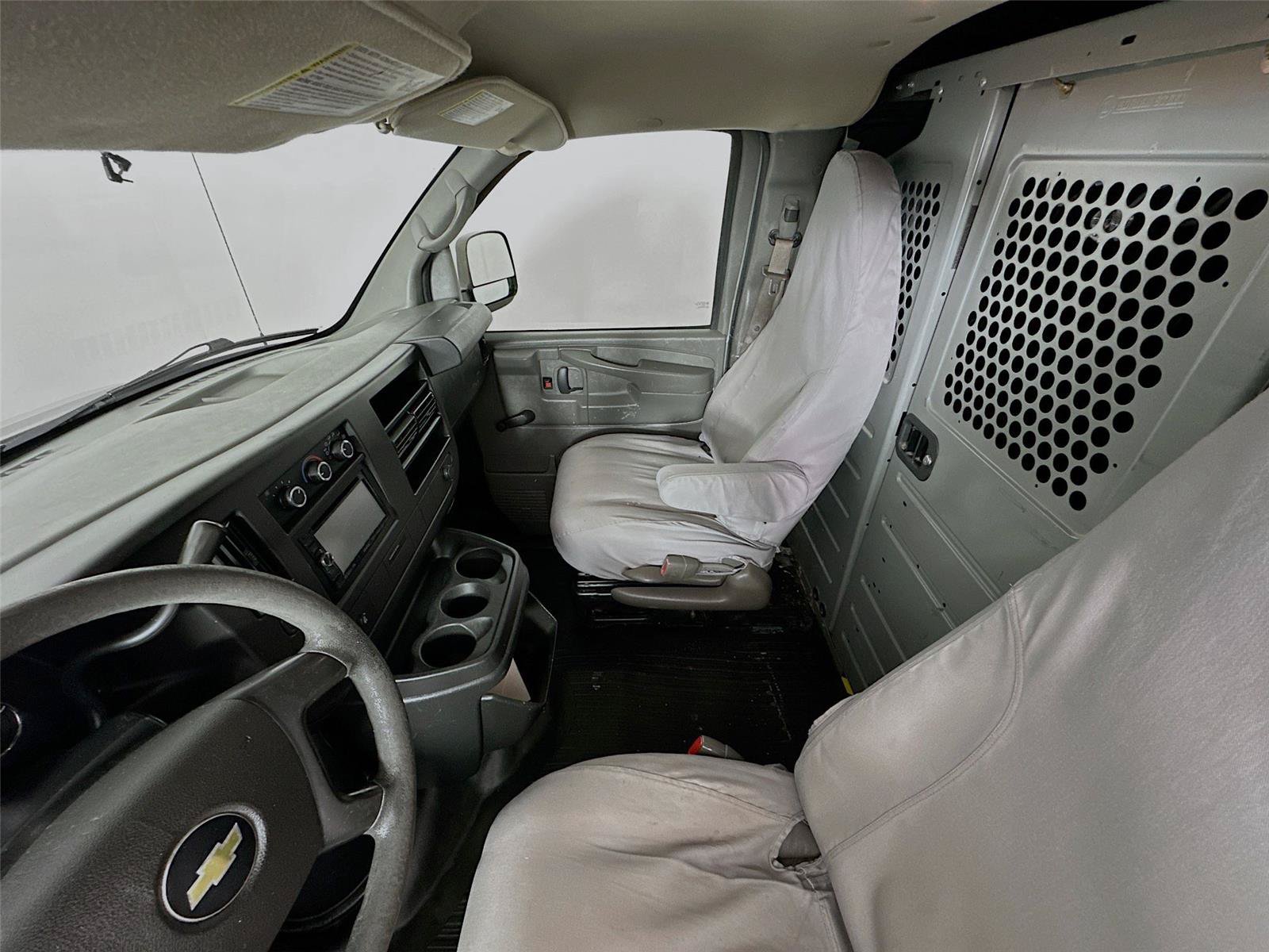 Used 2012 Chevrolet Express 1500 RWD image 4