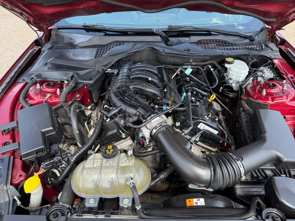 Used 2017 Ford Mustang Coupe RWD image 34
