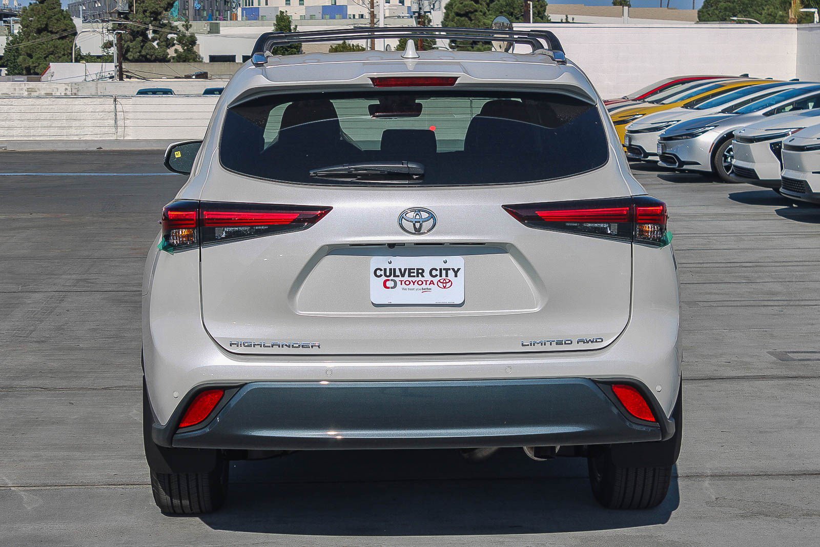 New 2026 Toyota Highlander Limited AWD/4WD image 8