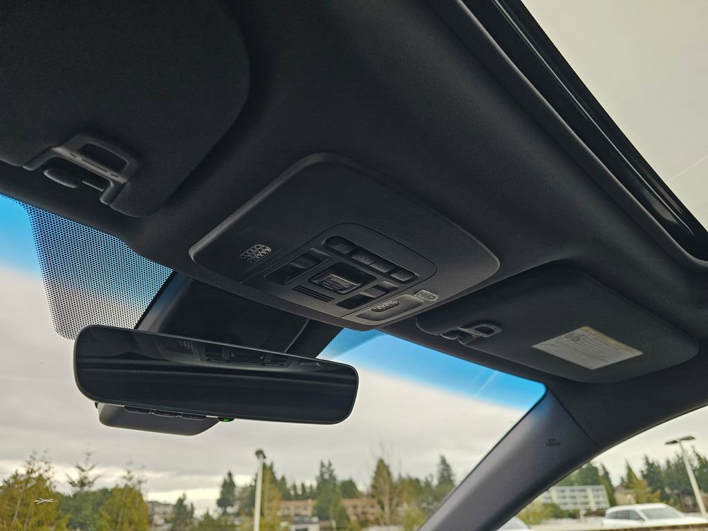 Used 2019 Toyota Avalon XSE image 31