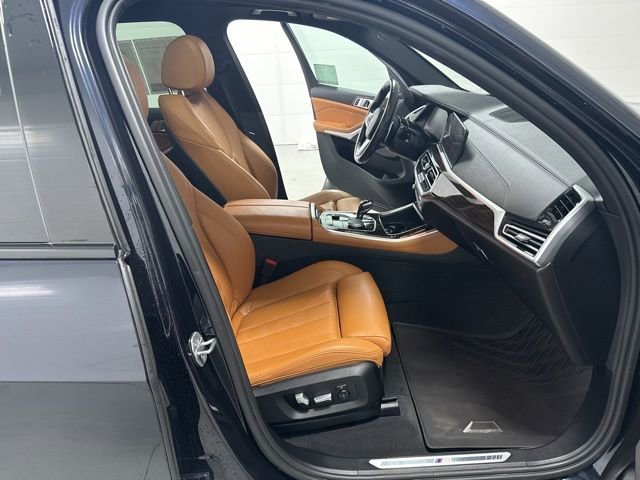 Used 2021 BMW X5 sDrive40i w/ M Sport Package image 16