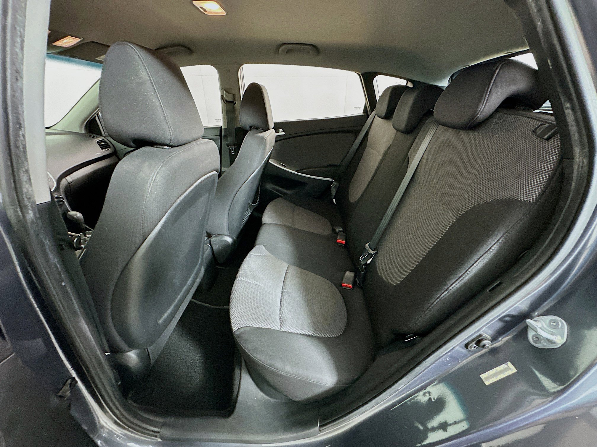 Used 2013 Hyundai Accent GS image 25