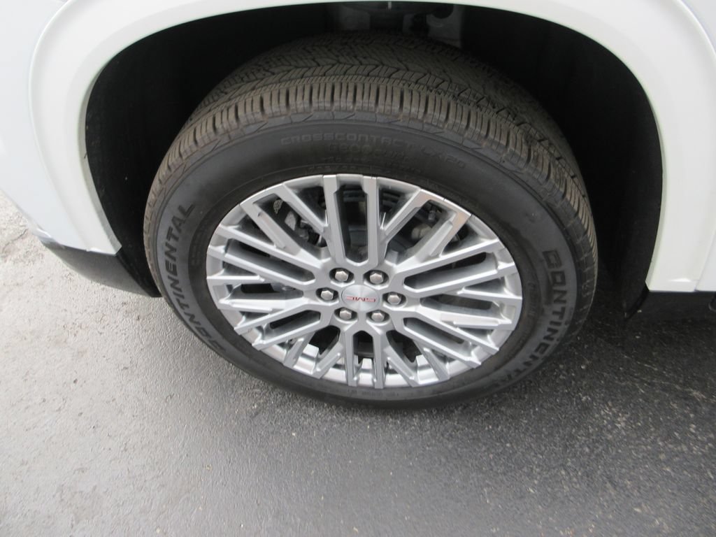 Certified 2025 GMC Acadia Denali AWD/4WD image 15