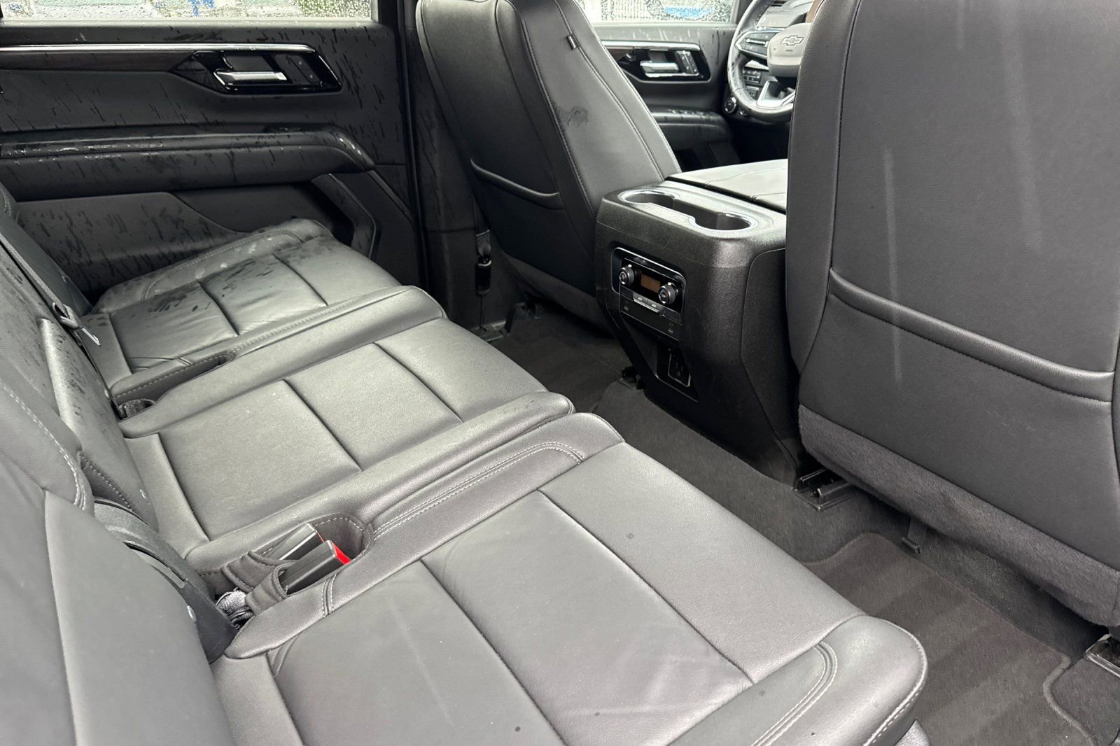 Used 2025 Chevrolet Suburban Z71 AWD/4WD image 16