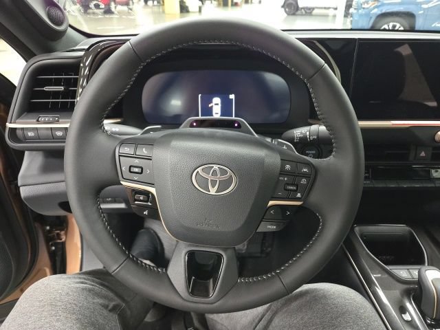 New 2026 Toyota Crown Platinum AWD/4WD image 32