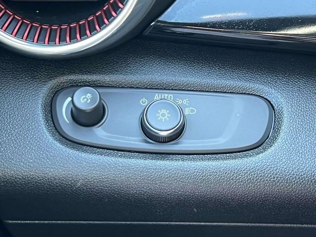 Certified 2024 Chevrolet Trax RS w/ Sunroof Package image 27