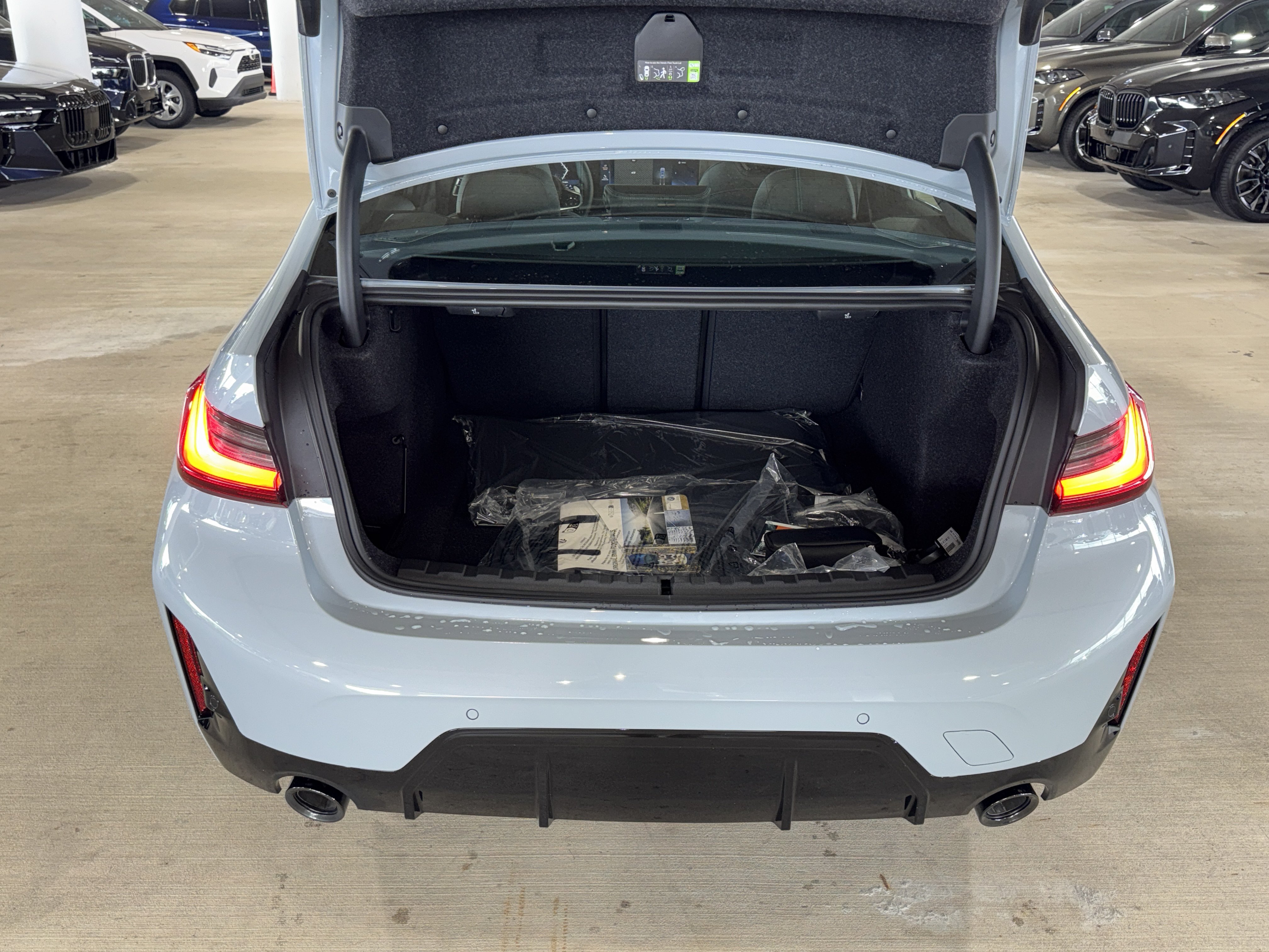 New 2026 BMW 330i Sedan w/ M Sport Package RWD image 12