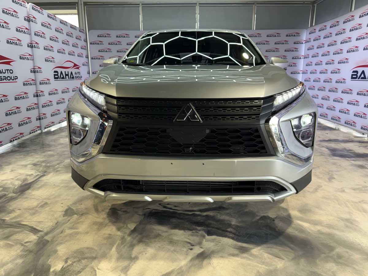 Used 2025 Mitsubishi Eclipse Cross SE image 3