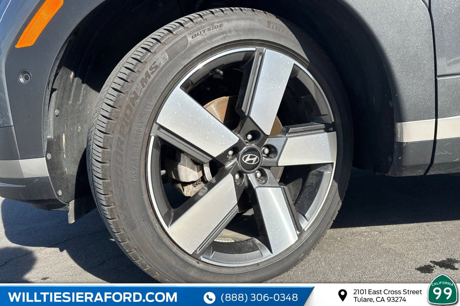 Used 2025 Hyundai Santa Fe Limited image 7