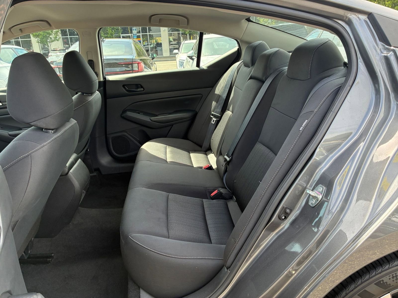 Used 2025 Nissan Altima 2.5 SV FWD image 25