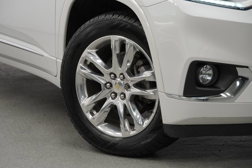 Used 2019 Chevrolet Traverse High Country w/ LPO, Floor Liner Package AWD/4WD image 9