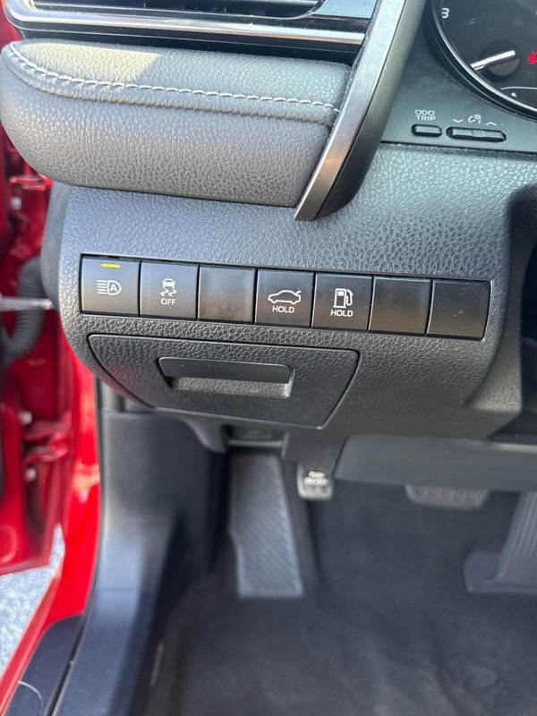 Used 2021 Toyota Camry SE FWD image 18