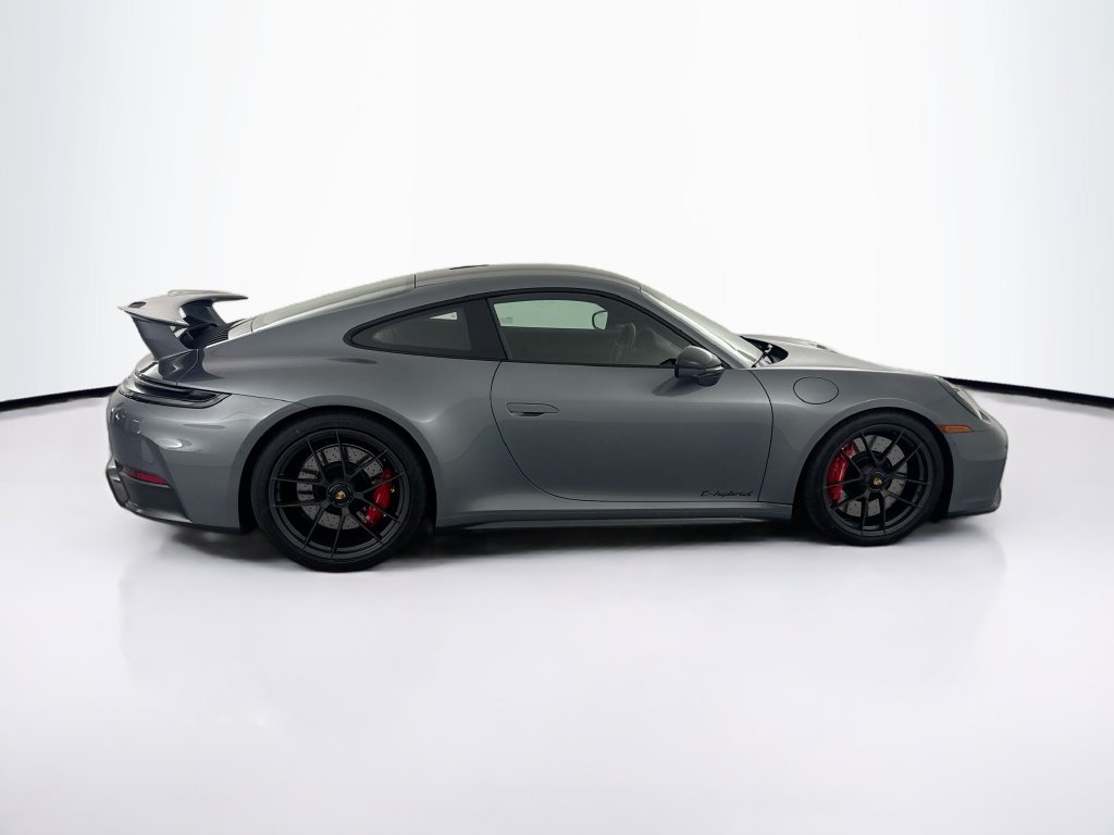 Used 2026 Porsche 911 Carrera 4 GTS AWD/4WD image 4