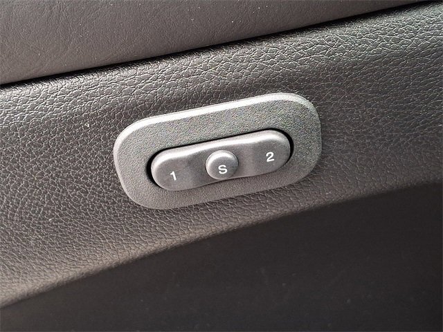 Used 2014 Jeep Grand Cherokee Overland w/ Advanced Technology Group image 31