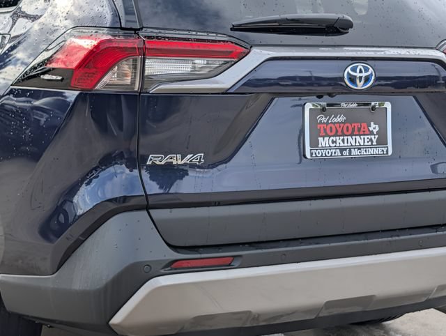 Used 2022 Toyota RAV4 Limited AWD/4WD image 8