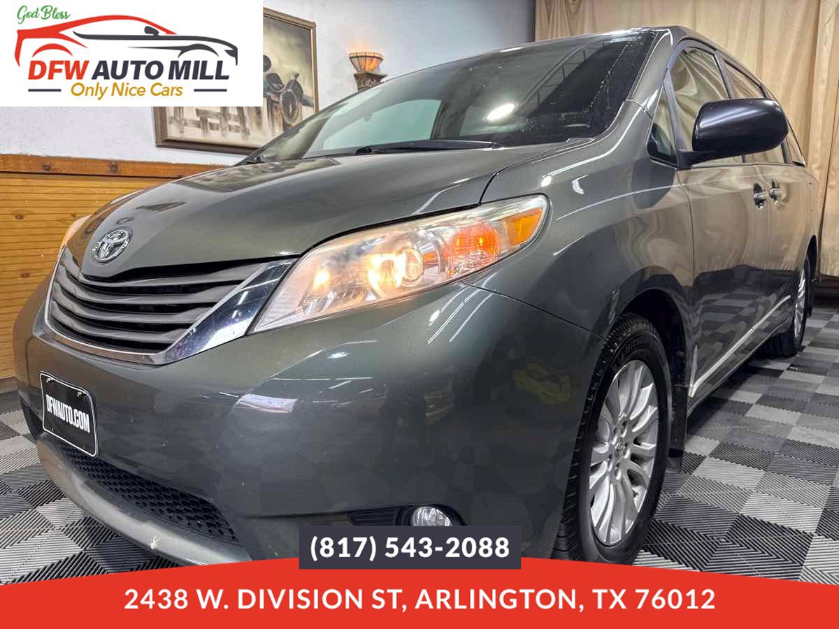 Used 2012 Toyota Sienna XLE w/ XLE Navigation Pkg FWD image 1