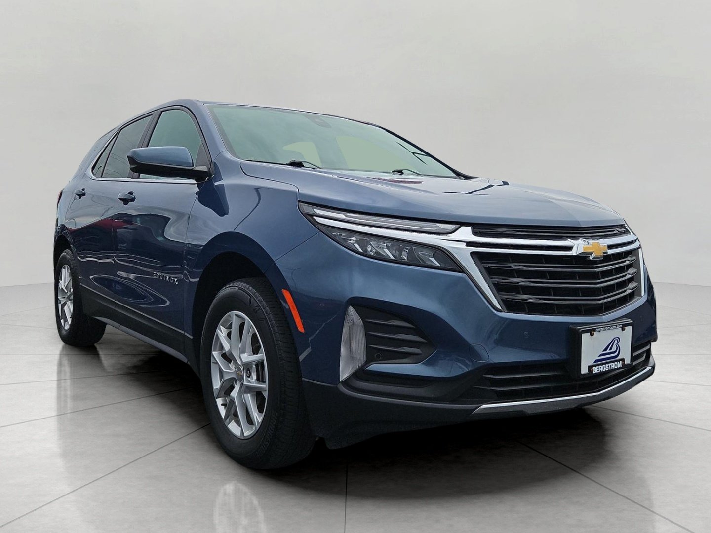 Certified 2024 Chevrolet Equinox LT AWD/4WD image 1