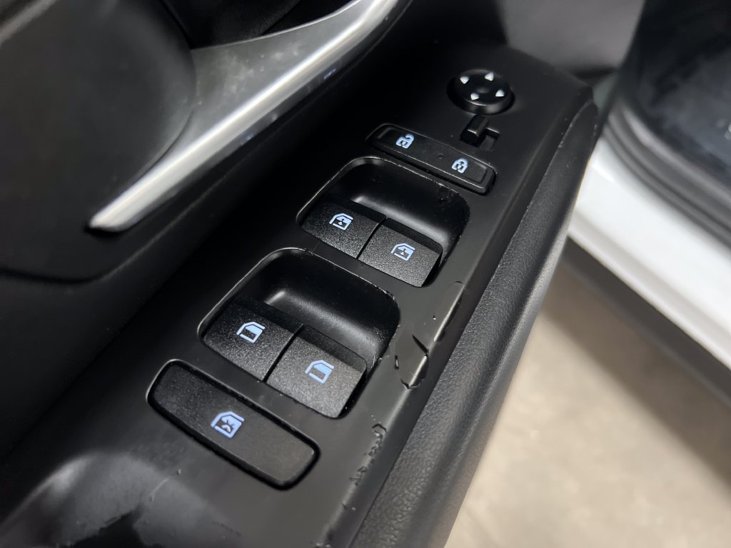 Used 2022 Hyundai Santa Cruz SEL FWD image 12
