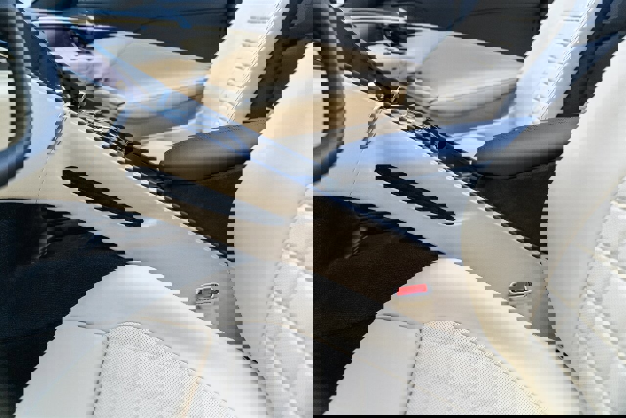 Used 2025 Ferrari Roma Spider image 37