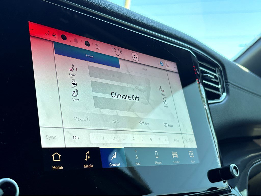 Used 2024 Jeep Wagoneer w/ Premium Group I image 37