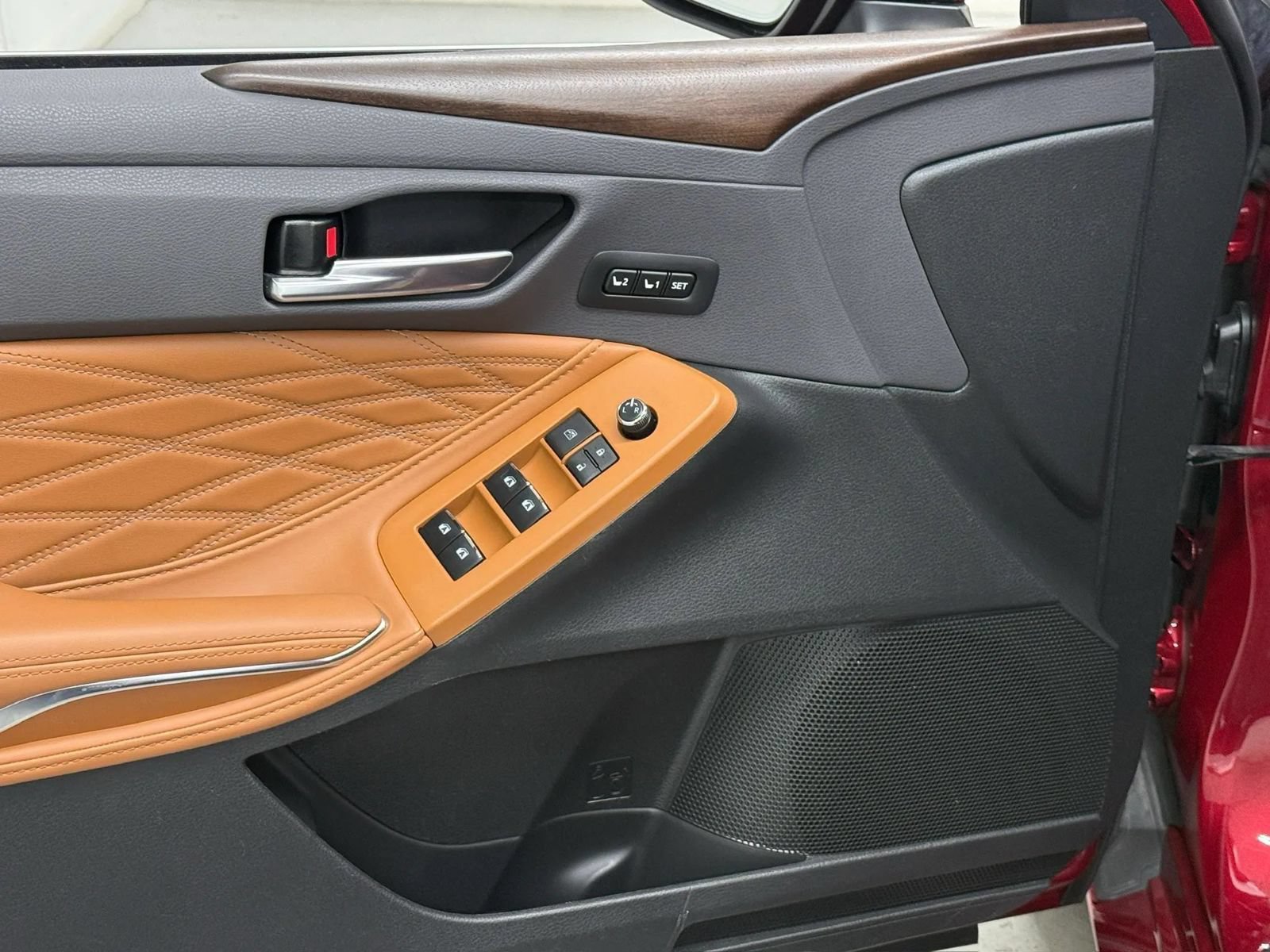 Used 2022 Toyota Avalon Limited w/ Advanced Safety Package FWD image 36