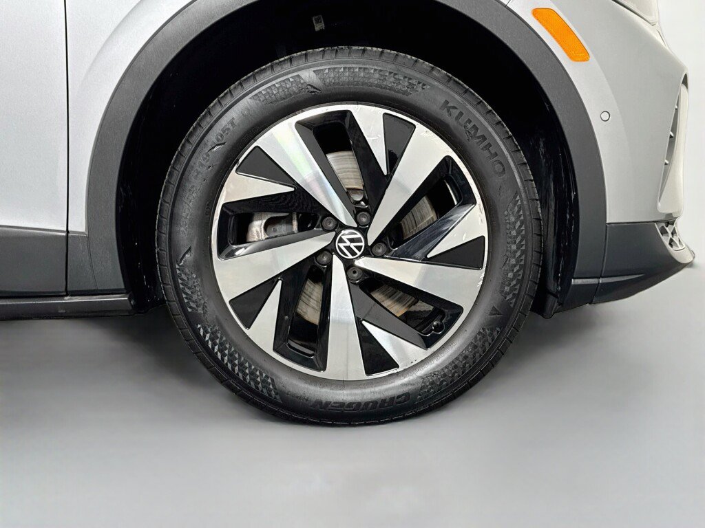 Used 2023 Volkswagen ID.4 Pro AWD/4WD image 40