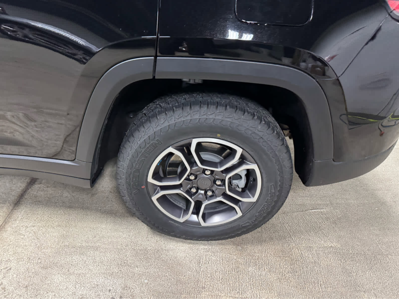 Used 2022 Jeep Grand Cherokee Trailhawk w/ Advanced Protech Group II image 9