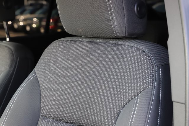 Used 2025 Chevrolet Traverse LT image 14