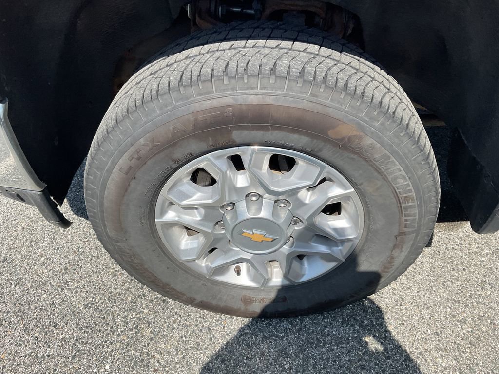 Used 2022 Chevrolet Silverado 2500 LT w/ Fleet Comfort Package AWD/4WD image 5